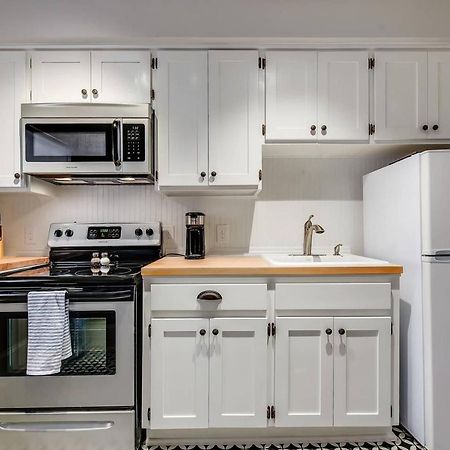 Mckenize Guest House: Travis Suite 1 Bd, 1Ba Marble Falls Exterior photo