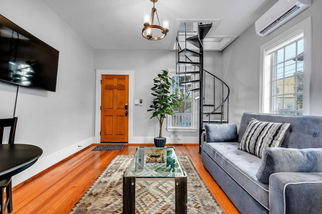 Mckenize Guest House: Travis Suite 1 Bd, 1Ba Marble Falls Exterior photo